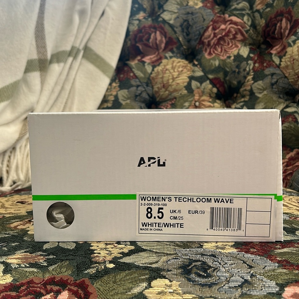 APL women’s techloom wave shoe